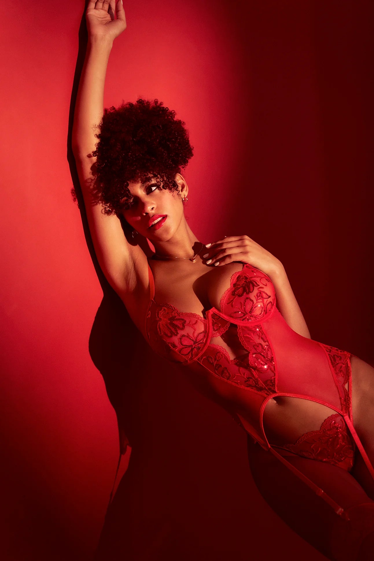 Guêpière en dentelle fleurie pailletée - Mapalé