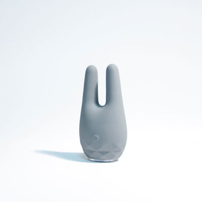 Clitoral stimulator obsession - Caroline Néron