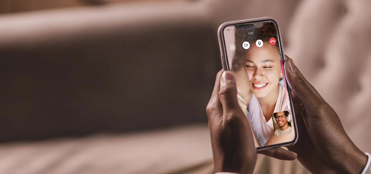 Long distance, close intimacy